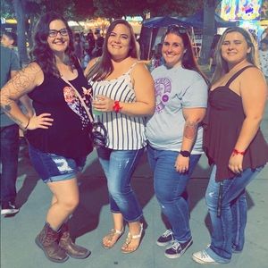 Meet your Posher, Carrie